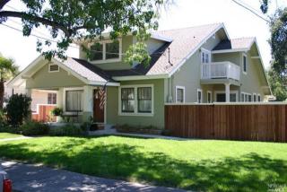 86 1st St, Woodland, CA 95695-3207