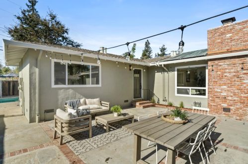 2020 Helena Way, Redwood City CA  94061-3311 exterior