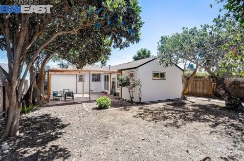 1513 142nd Ave, San Leandro CA  94578-1707 exterior