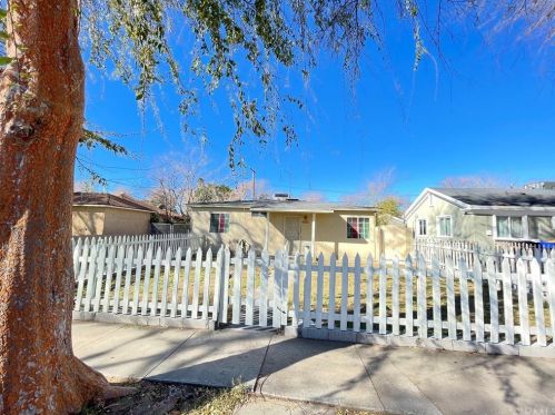 2430 Cedar St, San Bernardino, CA 92404-4106