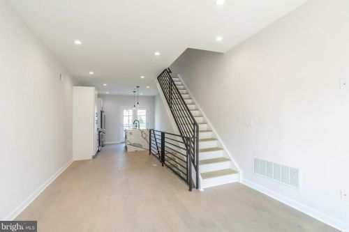 415 Cantrell St, Philadelphia PA  19148-5701 exterior