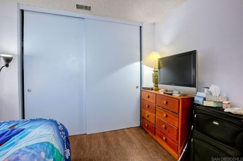 6908 Tanglewood Rd, San Diego CA  92111-4123 exterior