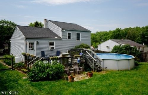 70 Beavers St, High Bridge, NJ 08829-1724