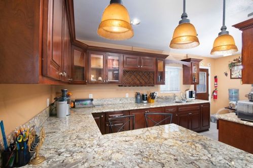 10109 Rosewood Ave, South Gate CA  90280-6461 exterior