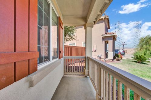 542 Twilight St, Vacaville CA  95688-8829 exterior