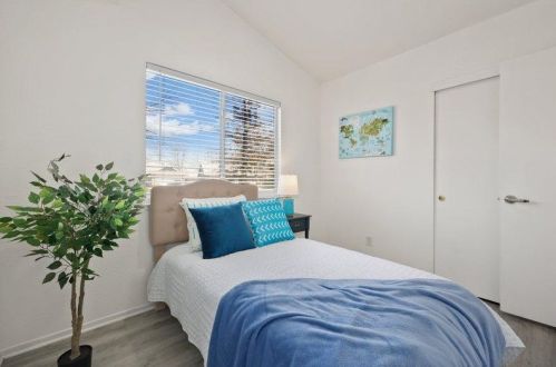 512 Silver Tree Ct, Rio Linda CA  95673-2247 exterior