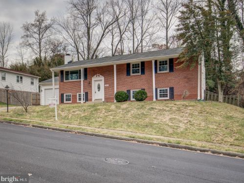 2263 Spinnaker Ct, Woodbridge VA  22192-2129 exterior
