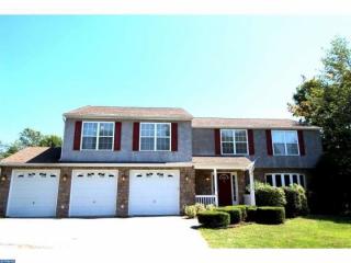 2 Buckingham Dr, Downingtown, PA 19335-1805