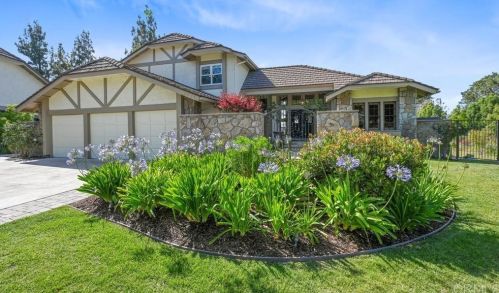 6671 Canyon Hills Rd, Anaheim, CA 92807-4201