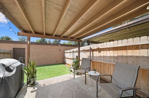 71 Center St, Redlands CA  92373-8174 exterior