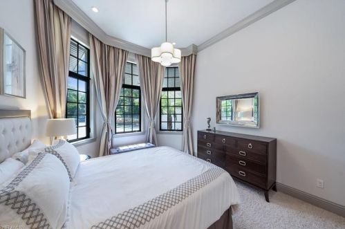29006 Blaisdell Dr, Naples FL  34119-0930 exterior