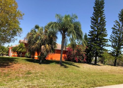 399 Parish Ave, Lehigh Acres, FL 33974-0429