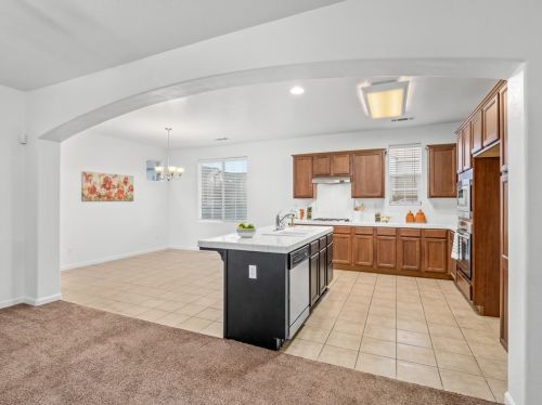 4478 Artemisa Dr, Fresno CA  93722-6450 exterior