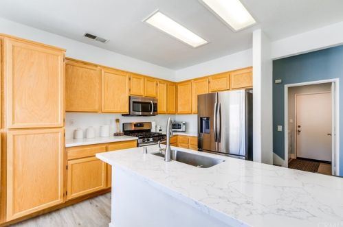 752 Laxford Rd, San Jacinto CA  92583-6533 exterior