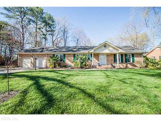408 Shoemaker Dr, Chesapeake, VA 23325-4825