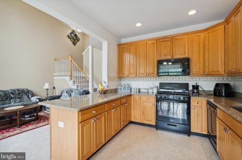 16 Portsmouth Cir, Glen Mills PA  19342-2625 exterior