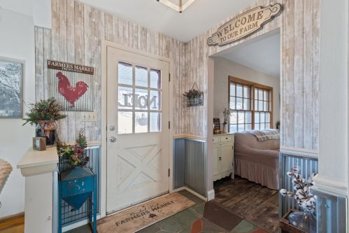 2773 Newark Dr, West Bend, WI 53090-8656