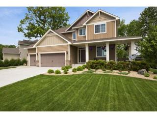 1718 Charleston Ln, Minnetrista, MN 55387