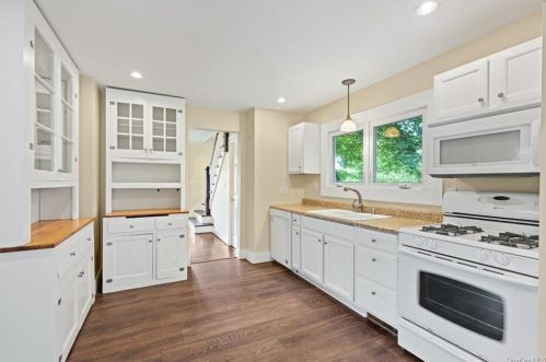 2450 State Route 208, Walden NY  12586-2801 exterior