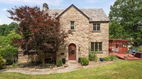 156 Woodland Dr, Pittsburgh, PA 15236-4142