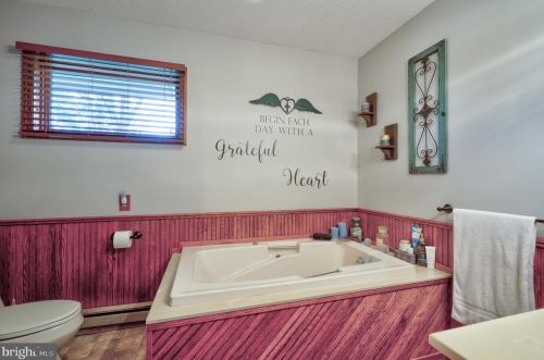 23334 Great Cove Rd, Mc Connellsburg PA  17233-8331 exterior