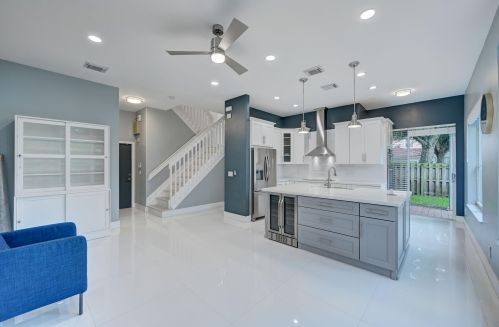7865 19 Ct, Hollywood FL  33024-0923 exterior