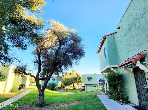 829 Cochise Dr, Phoenix, AZ 85020-1507