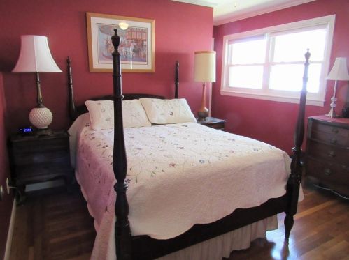 72 Cres St, Providence RI 02907-3237 exterior