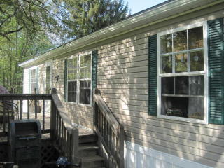 35 Park Ave, Hallstead, PA 18822-9258