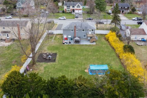 15 Grossman St, Huntington Station NY 11747-2905 exterior