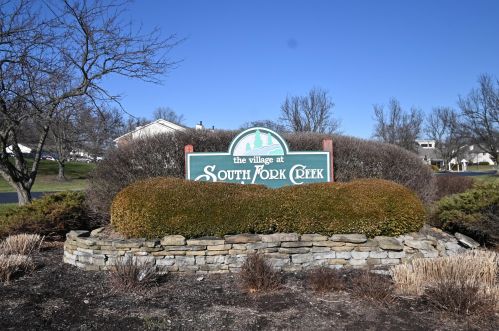 10 Rio Grande Cir, Florence KY  41042-8690 exterior