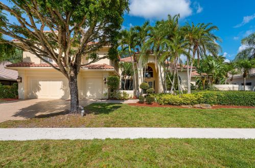 6750 Newport Lake Cir, Boca Raton, FL 33496-3003