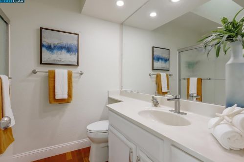4330 Fairlands Dr, Pleasanton CA  94588-3428 exterior