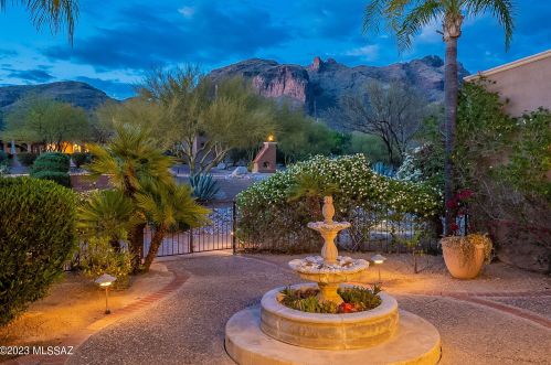 7256 Cathedral Rock Rd, Tucson, AZ 85718-1380