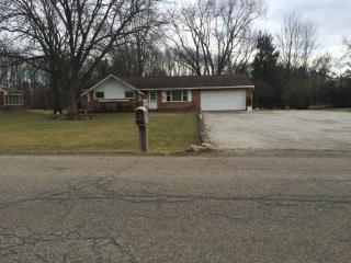 1806 Rosemont Rd, Alliance, OH 44601-4422