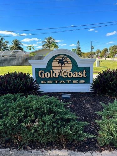 2511 22nd Ave, Cape Coral, FL 33904-3300
