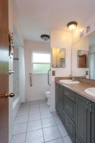 6325 Wynglow Ln, Orlando FL  32818-1311 exterior