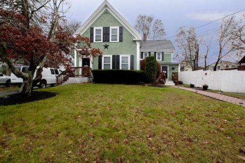 332 Commercial St, Whitman MA  02382-2449 exterior