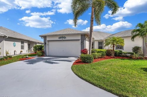 419 Crossfield Cir, Naples, FL 34104-4721