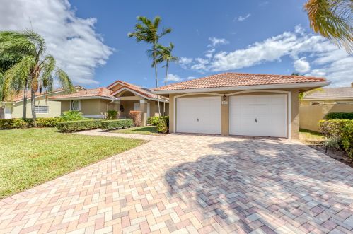 6167 Golf Villas Dr, Boynton Beach, FL 33437-4119