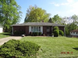 1287 Circle Dr, Wabash, IN 46992-2003
