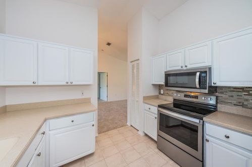 1025 Pointe Alexis Dr, Tarpon Springs FL  34689-7105 exterior