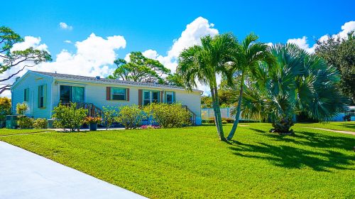 7030 Ridgeway Ter, Hobe Sound FL  33455-6045 exterior