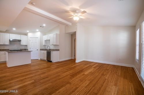 8 Wateree Ct, Beaufort SC  29902-3332 exterior