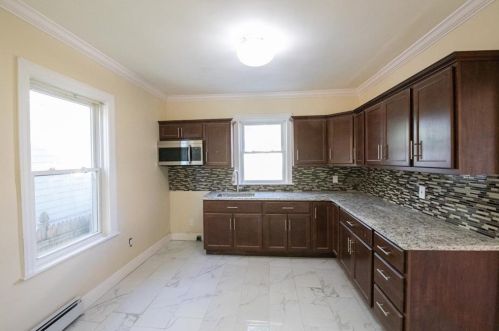 321 Narragansett St, Providence RI  02905-4144 exterior