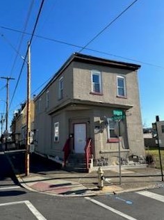 648 Berwick St, Easton, PA 18042-6409