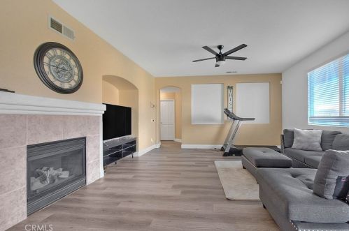 13842 Beech St, Victorville CA  92392-5531 exterior