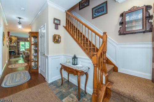 45 Windsor Dr, Lincoln Park, NJ 07035-1765