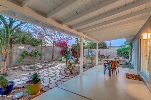 8836 17 Ave, Phoenix AZ 85027-5304 exterior