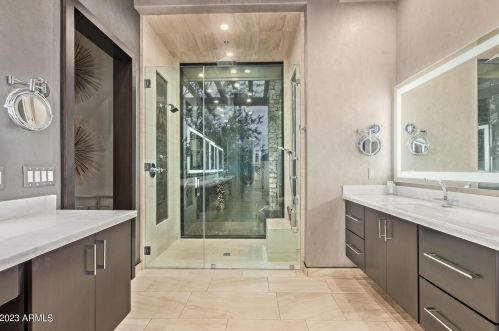 9710 Palisades Blvd, Scottsdale AZ 85268-2755 exterior